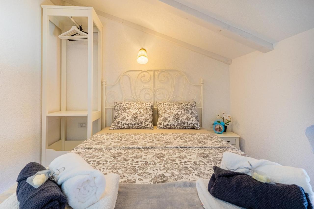 Apartments Rose เซรส ภายนอก รูปภาพ